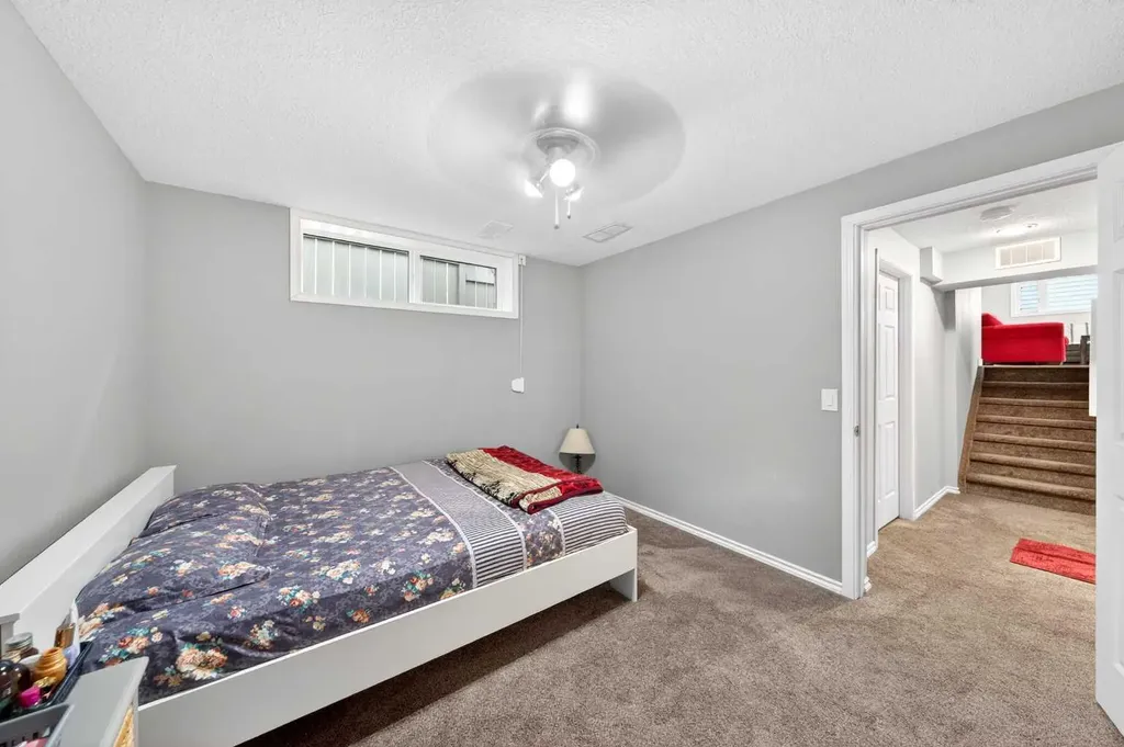 391 Country Hills Place NW Calgary AB T3K 4W6