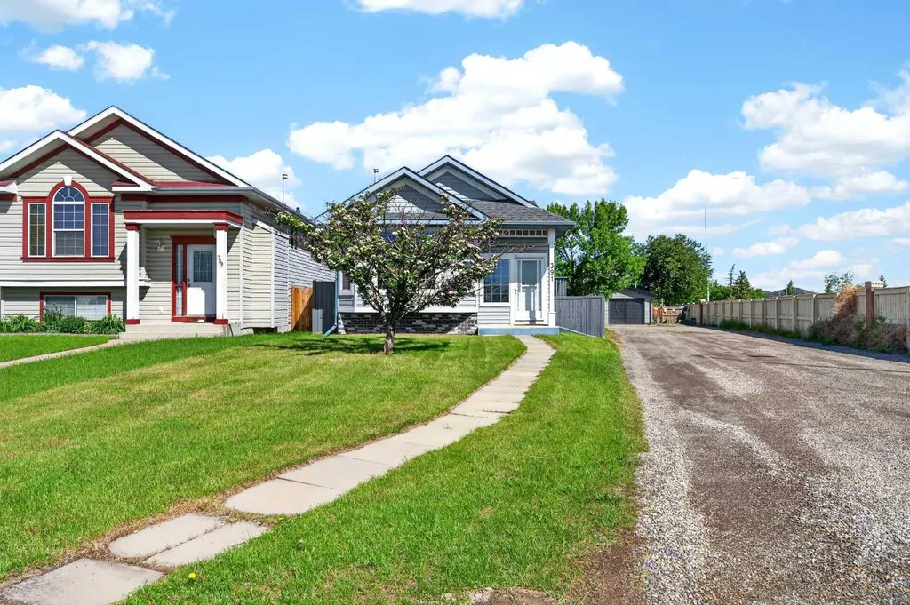 391 Country Hills Place NW Calgary AB T3K 4W6