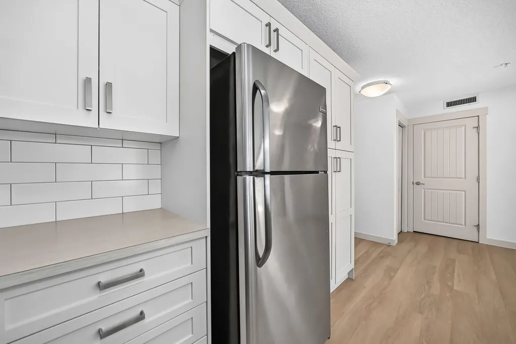 450 Sage Valley Drive NW Calgary AB T3E 0V6