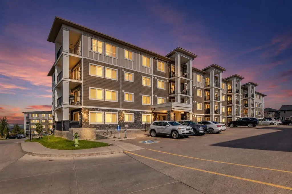 450 Sage Valley Drive NW Calgary AB T3E 0V6