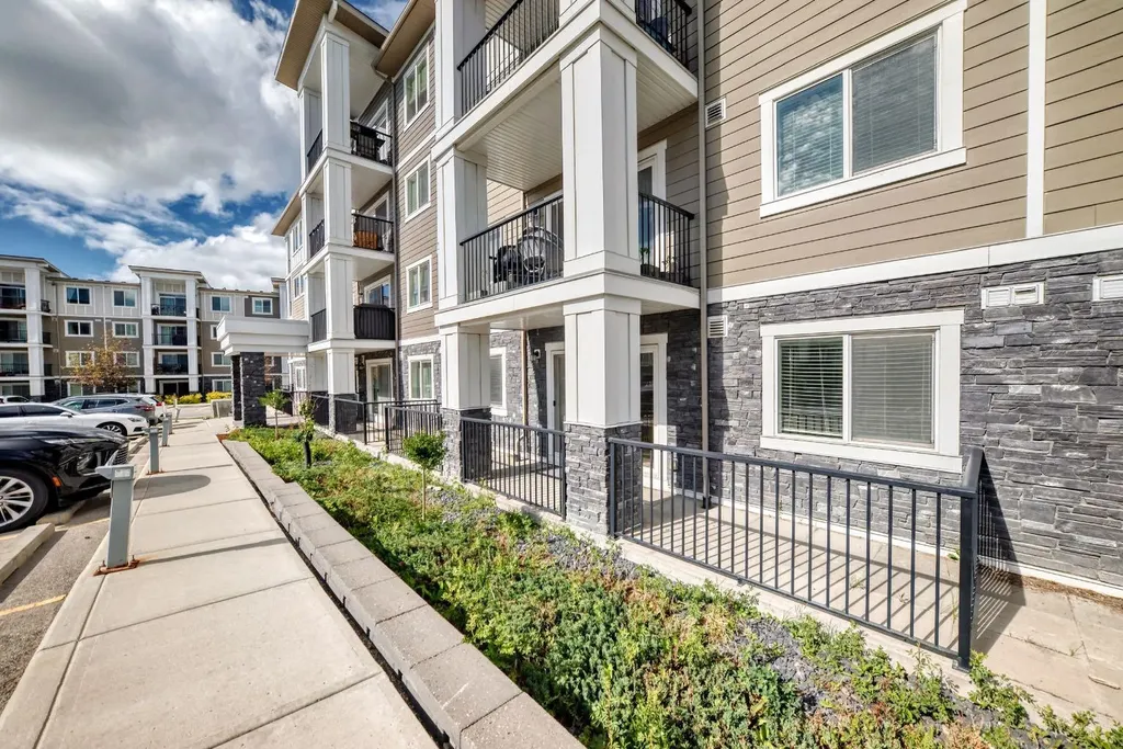 450 Sage Valley Drive NW Calgary AB T3E 0V6