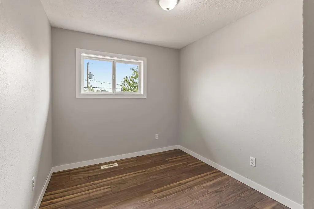 19 Third Avenue SE Marshall SK S0M1R0