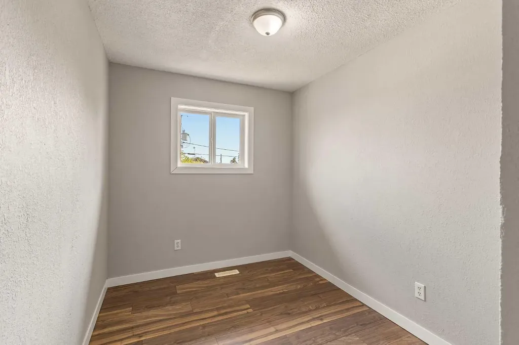 19 Third Avenue SE Marshall SK S0M1R0