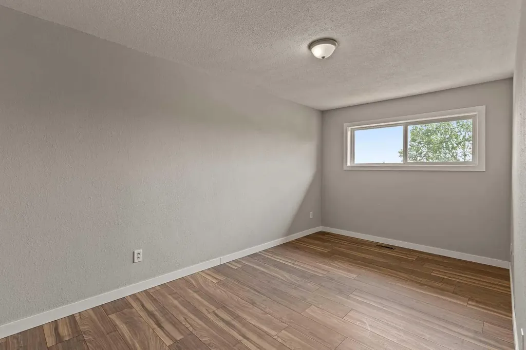 19 Third Avenue SE Marshall SK S0M1R0