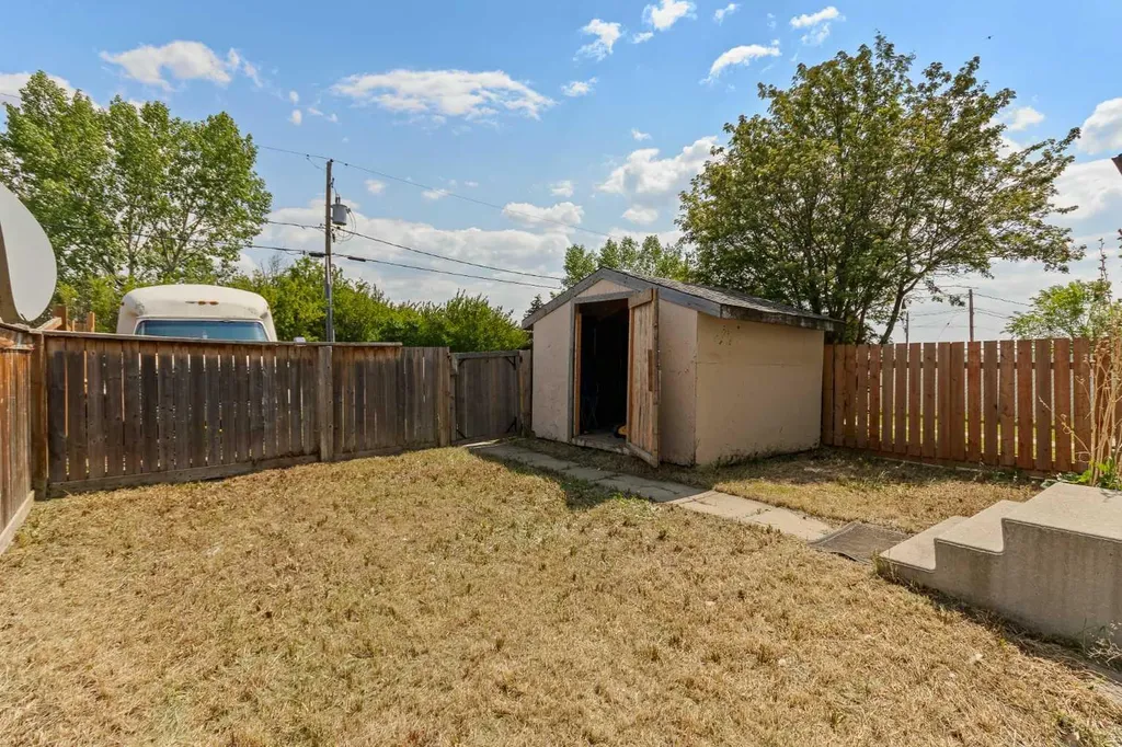 19 Third Avenue SE Marshall SK S0M1R0