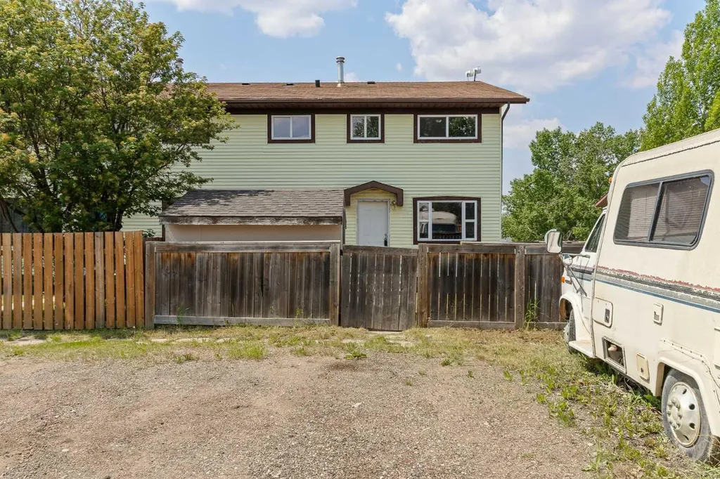 19 Third Avenue SE Marshall SK S0M1R0