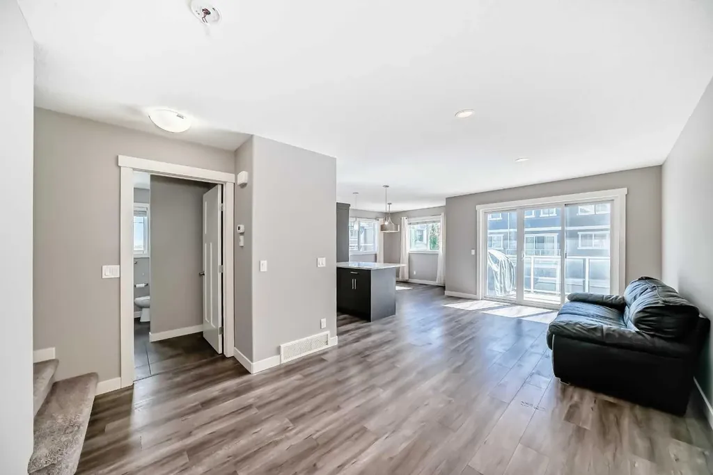 201 Evanston Manor NW Calgary AB T3P0R8