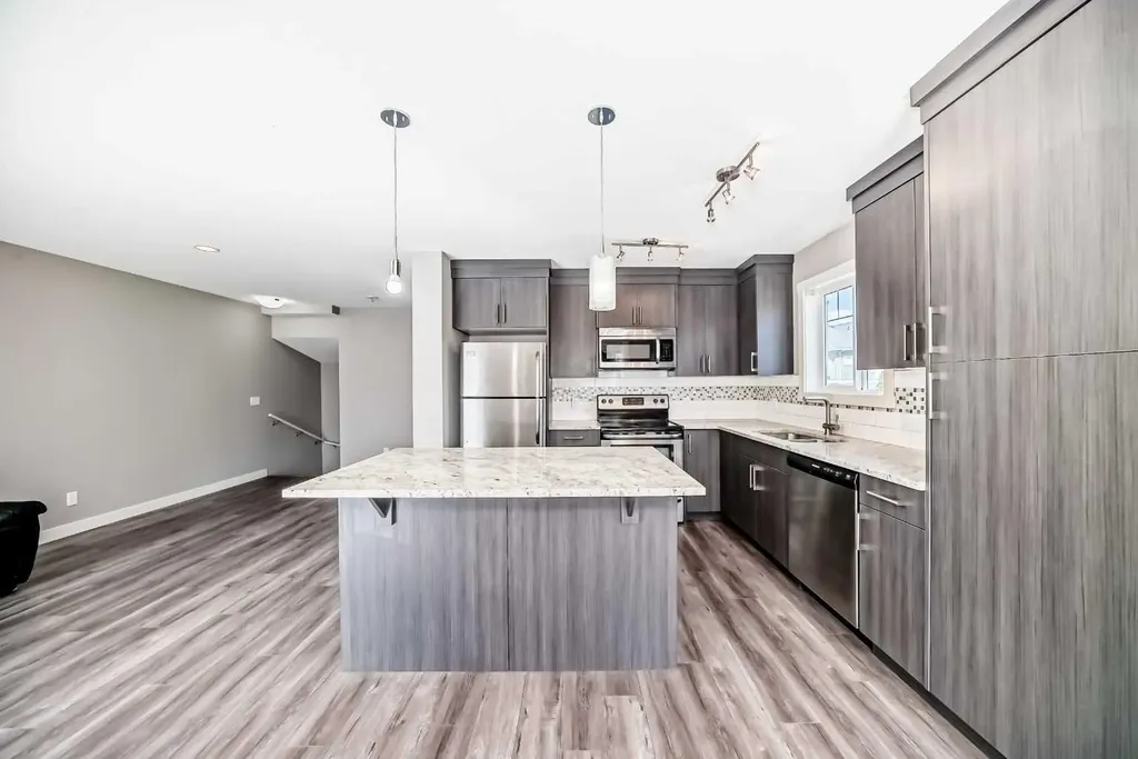 201 Evanston Manor NW Calgary AB T3P0R8