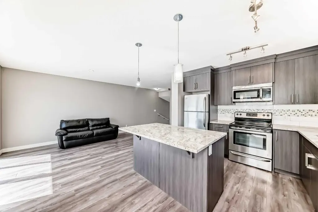 201 Evanston Manor NW Calgary AB T3P0R8