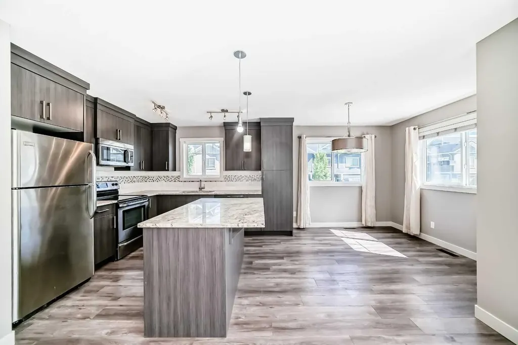 201 Evanston Manor NW Calgary AB T3P0R8