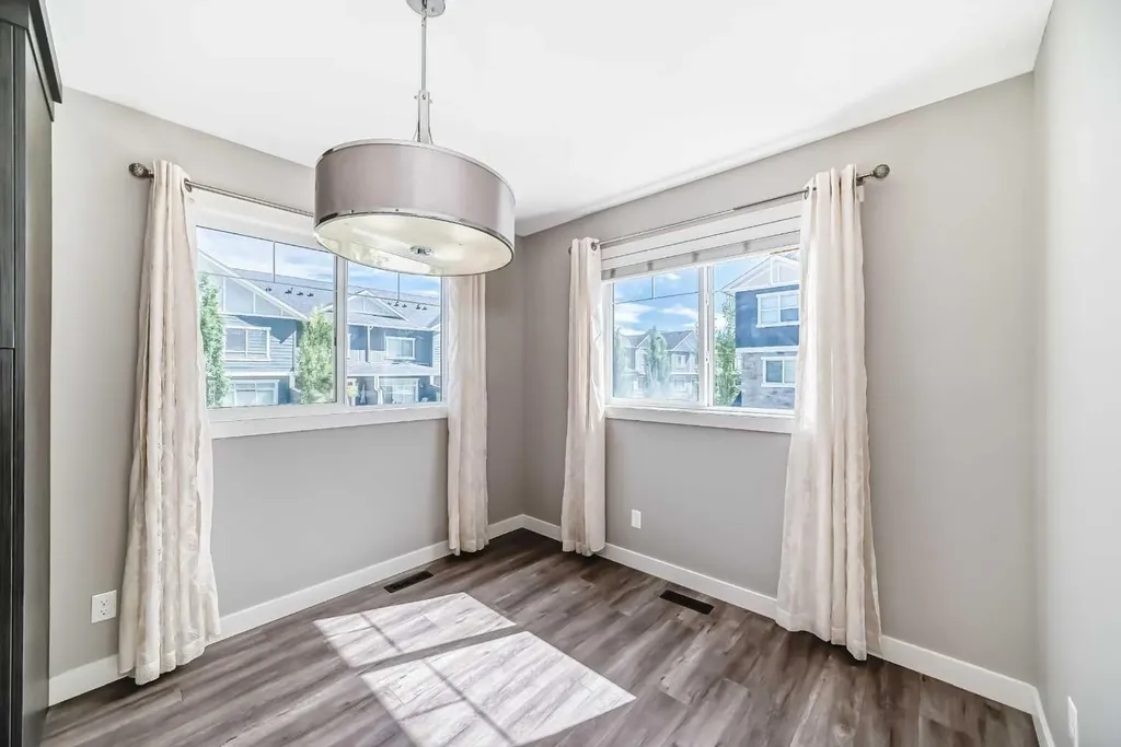 201 Evanston Manor NW Calgary AB T3P0R8