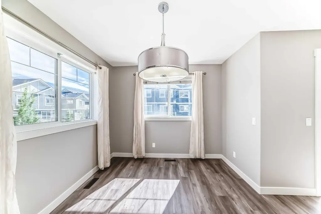 201 Evanston Manor NW Calgary AB T3P0R8
