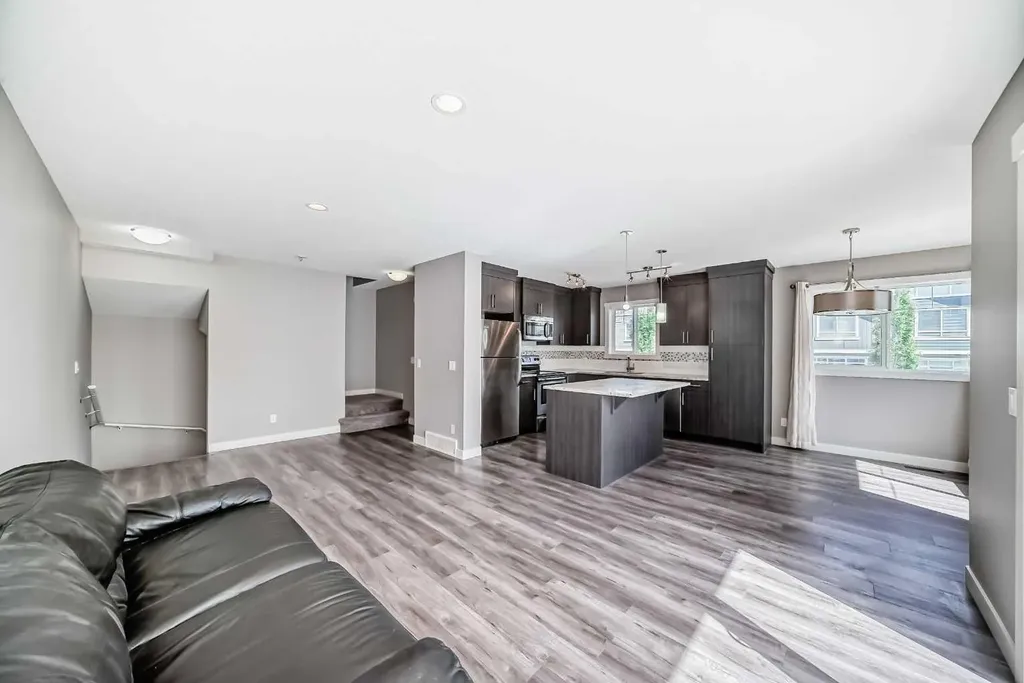 201 Evanston Manor NW Calgary AB T3P0R8