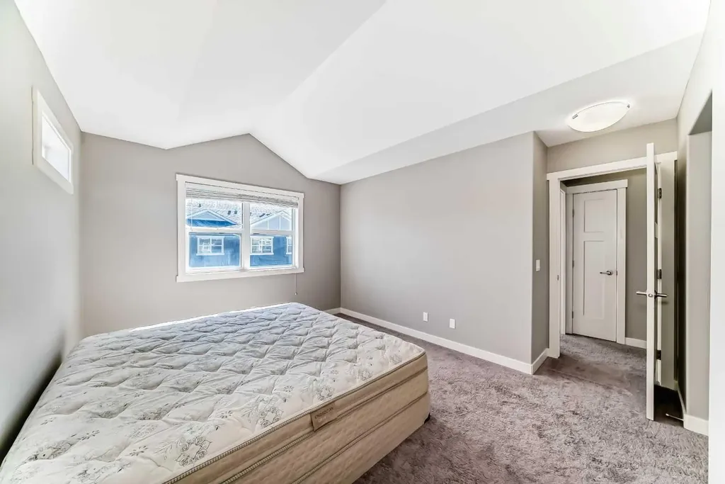201 Evanston Manor NW Calgary AB T3P0R8