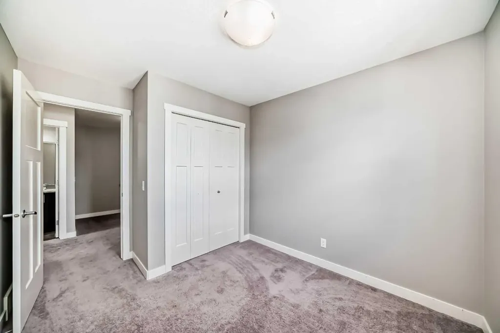 201 Evanston Manor NW Calgary AB T3P0R8
