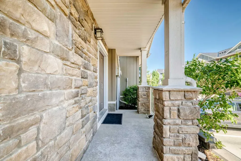 201 Evanston Manor NW Calgary AB T3P0R8