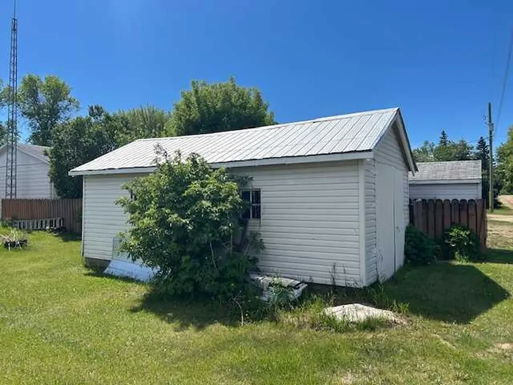 4104 Wallace Street Donalda AB T0B 1H0