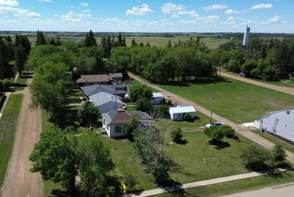 4104 Wallace Street Donalda AB T0B 1H0