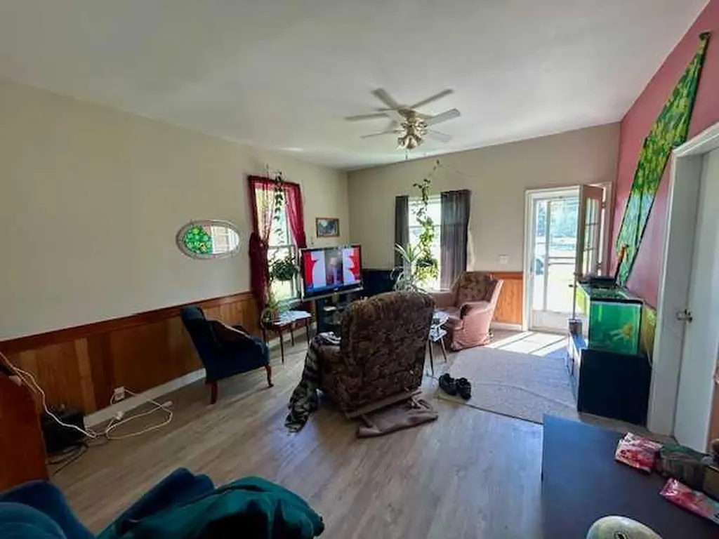 4104 Wallace Street Donalda AB T0B 1H0