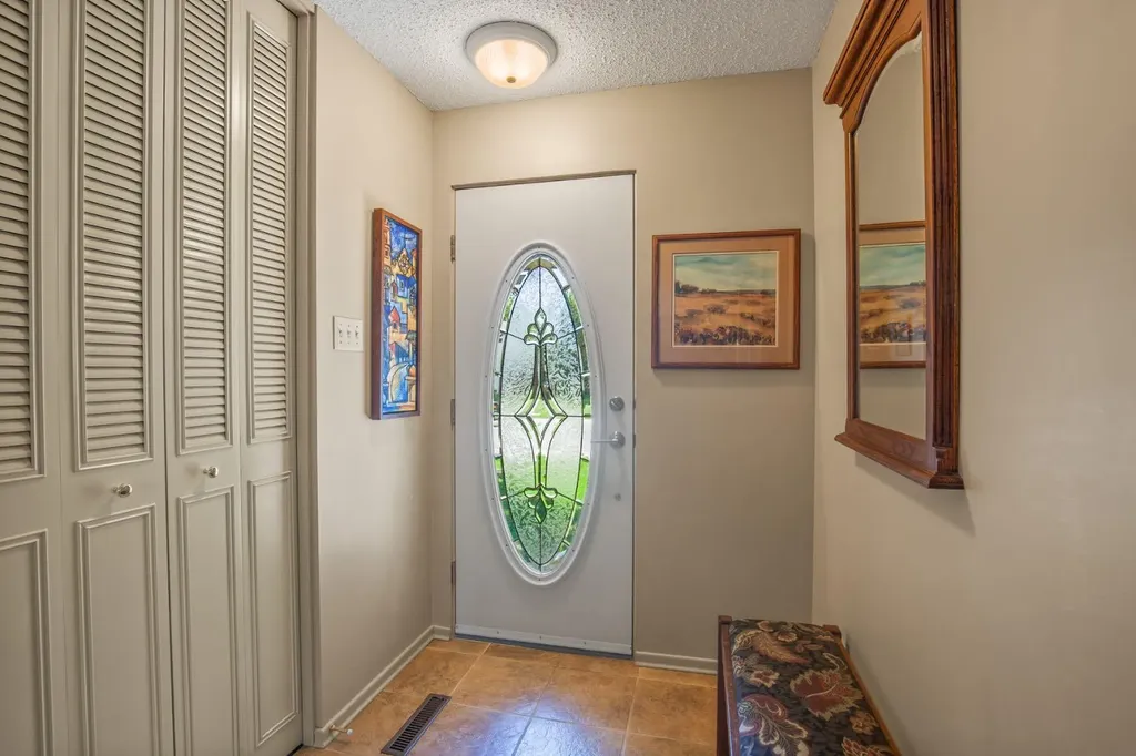 11 Mccune Avenue Red Deer AB T4N 0H3