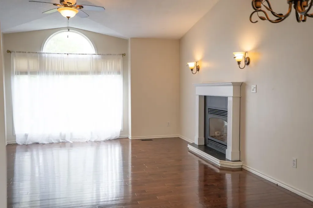 5506 63a Street Close Ponoka AB T4J 1K9