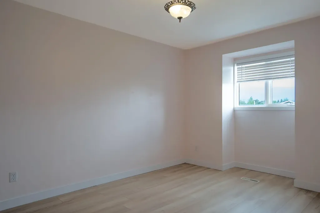5506 63a Street Close Ponoka AB T4J 1K9