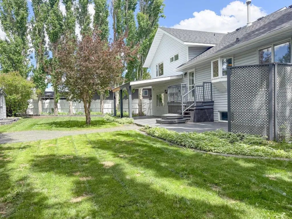 5506 63a Street Close Ponoka AB T4J 1K9