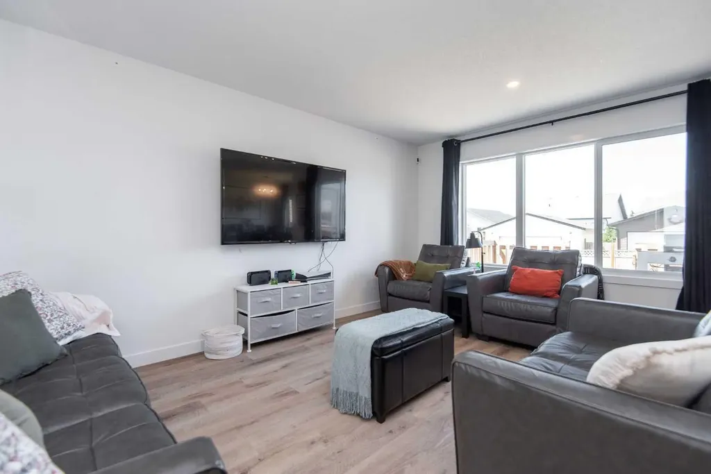30 Cascade Street Blackfalds AB T4M 0A8