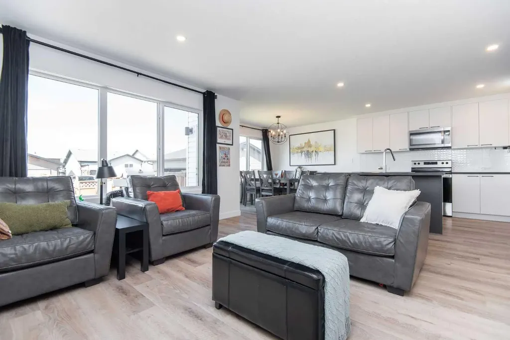 30 Cascade Street Blackfalds AB T4M 0A8