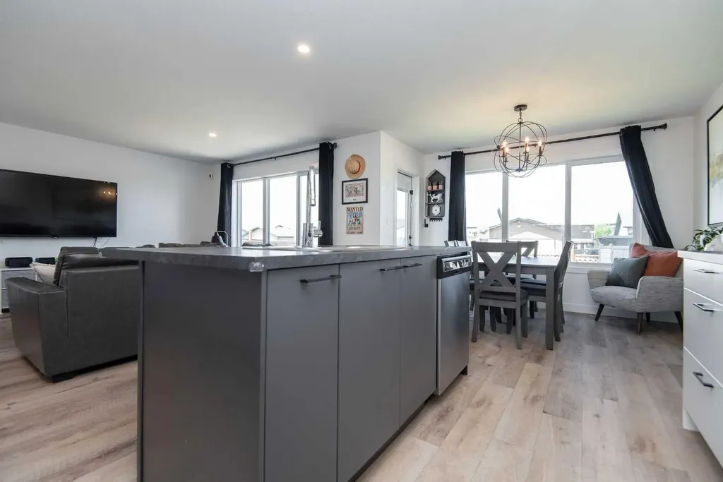 30 Cascade Street Blackfalds AB T4M 0A8