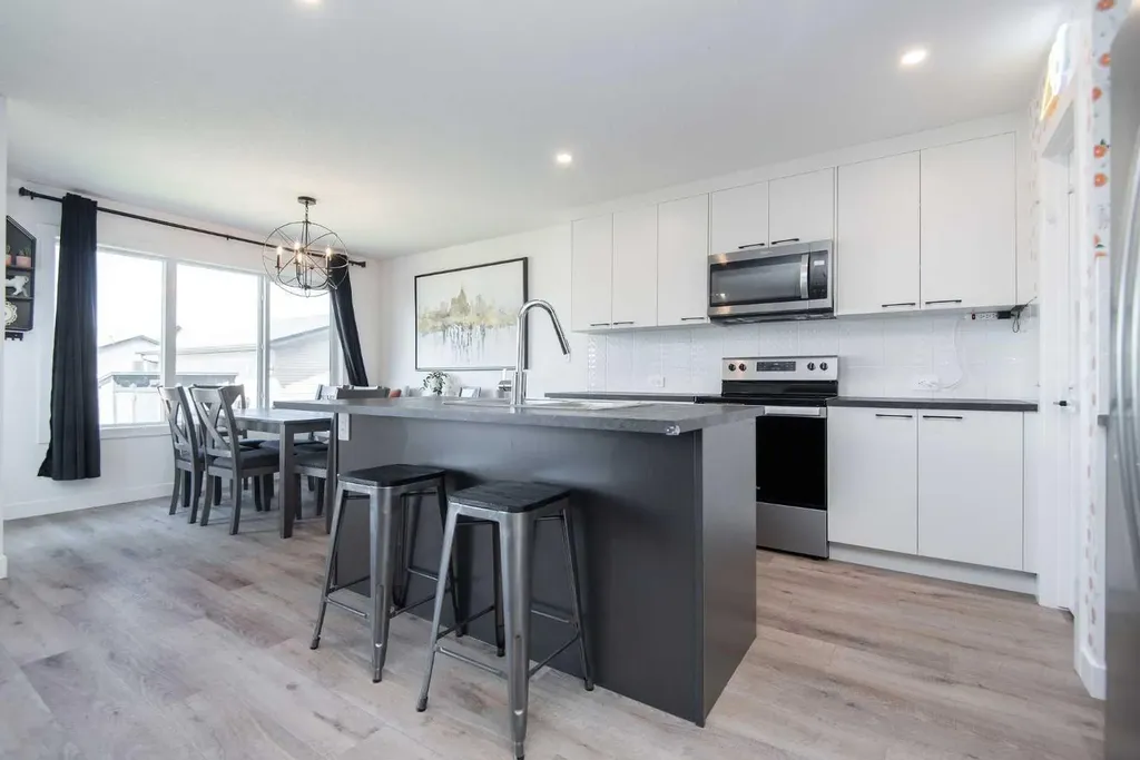 30 Cascade Street Blackfalds AB T4M 0A8