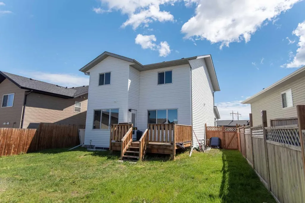 30 Cascade Street Blackfalds AB T4M 0A8