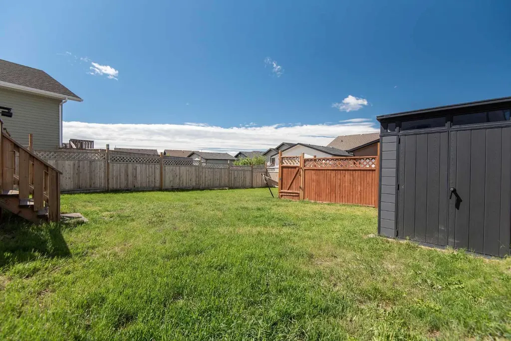 30 Cascade Street Blackfalds AB T4M 0A8