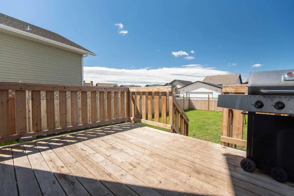 30 Cascade Street Blackfalds AB T4M 0A8
