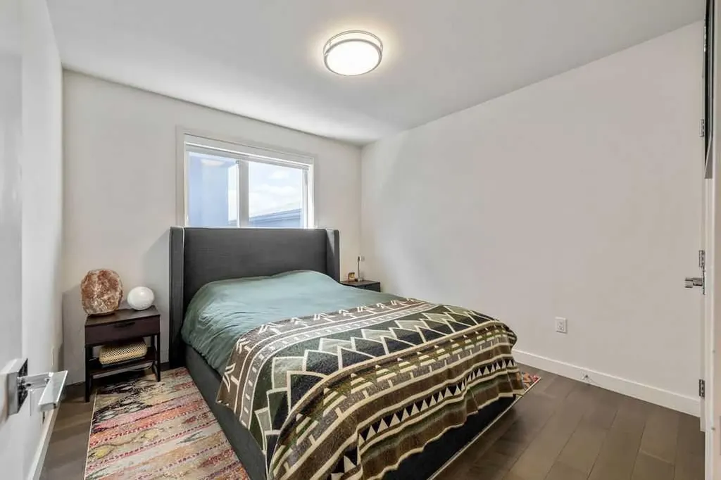 122 13 Street NE Calgary AB T2E 4S1