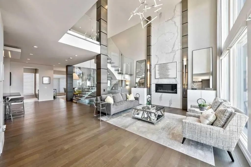 122 13 Street NE Calgary AB T2E 4S1