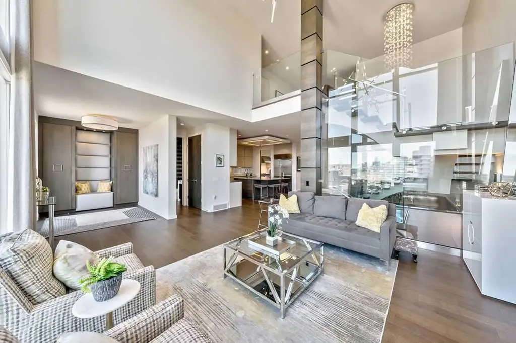 122 13 Street NE Calgary AB T2E 4S1