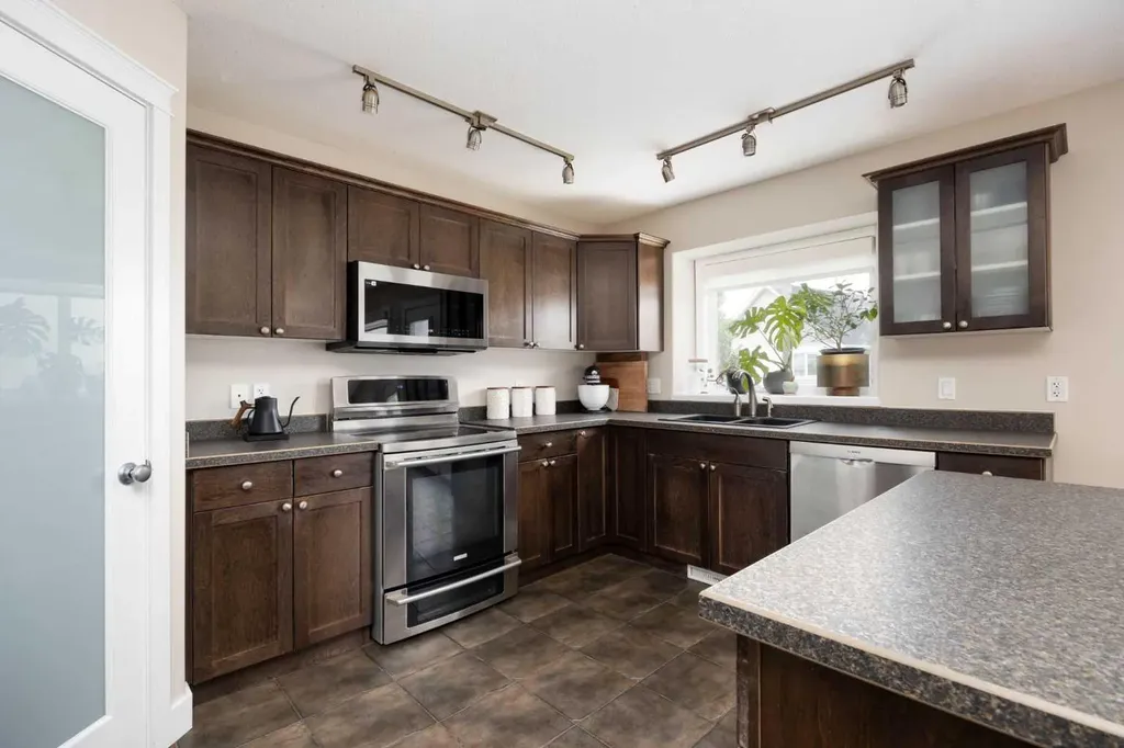 360 Fireweed Crescent Fort Mcmurray AB T9K 0J6