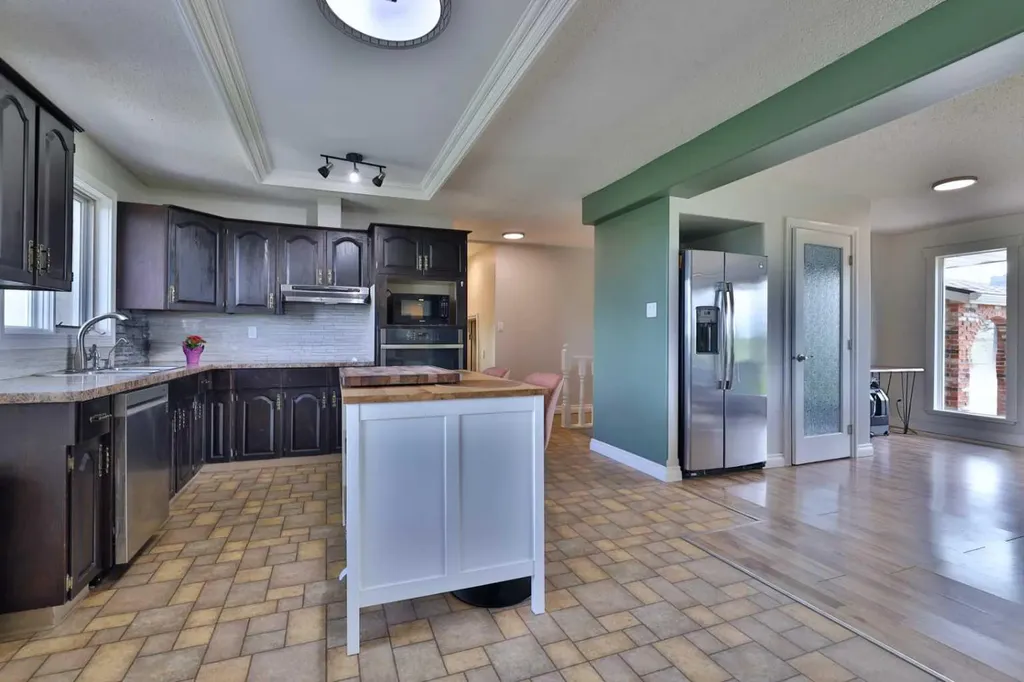21072 474 Township Rural Camrose County AB T4V 1X3