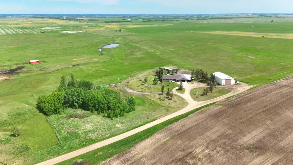 21072 474 Township Rural Camrose County AB T4V 1X3