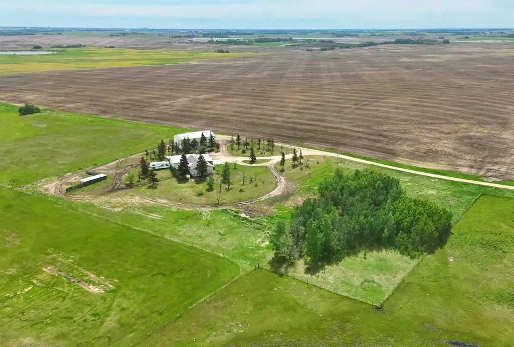 21072 474 Township Rural Camrose County AB T4V 1X3