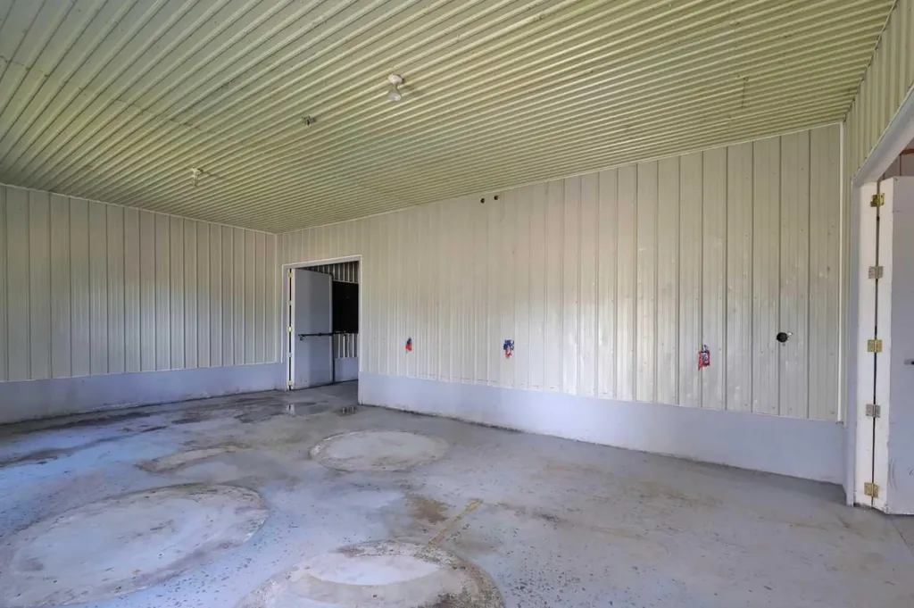 21072 474 Township Rural Camrose County AB T4V 1X3