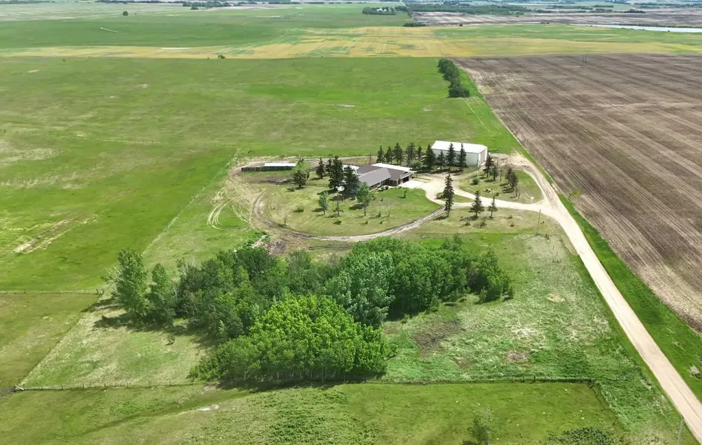 21072 474 Township Rural Camrose County AB T4V 1X3