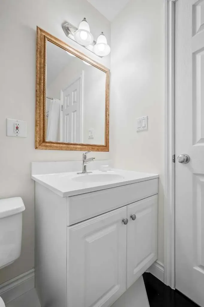 452 Parkridge Rise SE Calgary AB T2J5C3