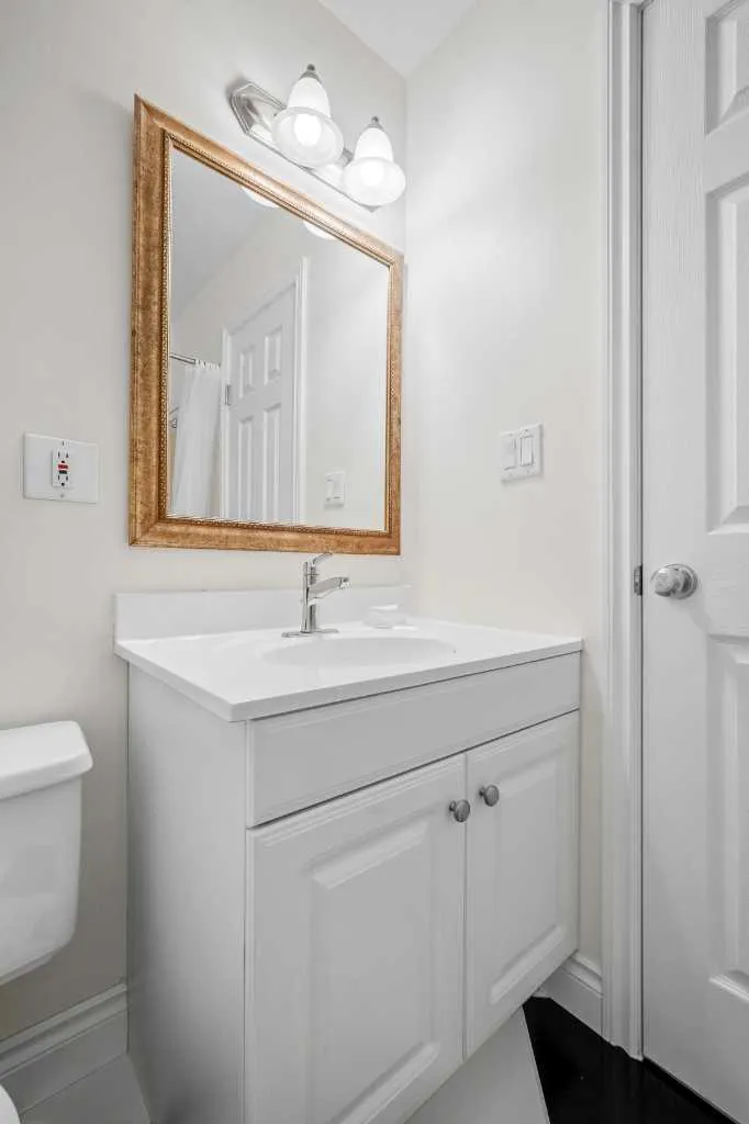 452 Parkridge Rise SE Calgary AB T2J5C3