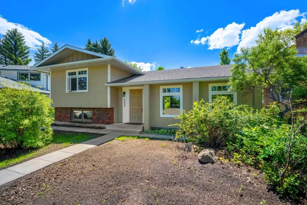 452 Parkridge Rise SE Calgary AB T2J5C3