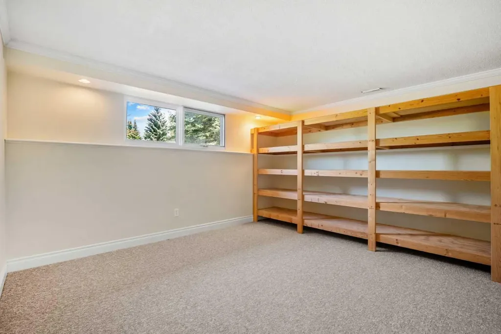 452 Parkridge Rise SE Calgary AB T2J5C3