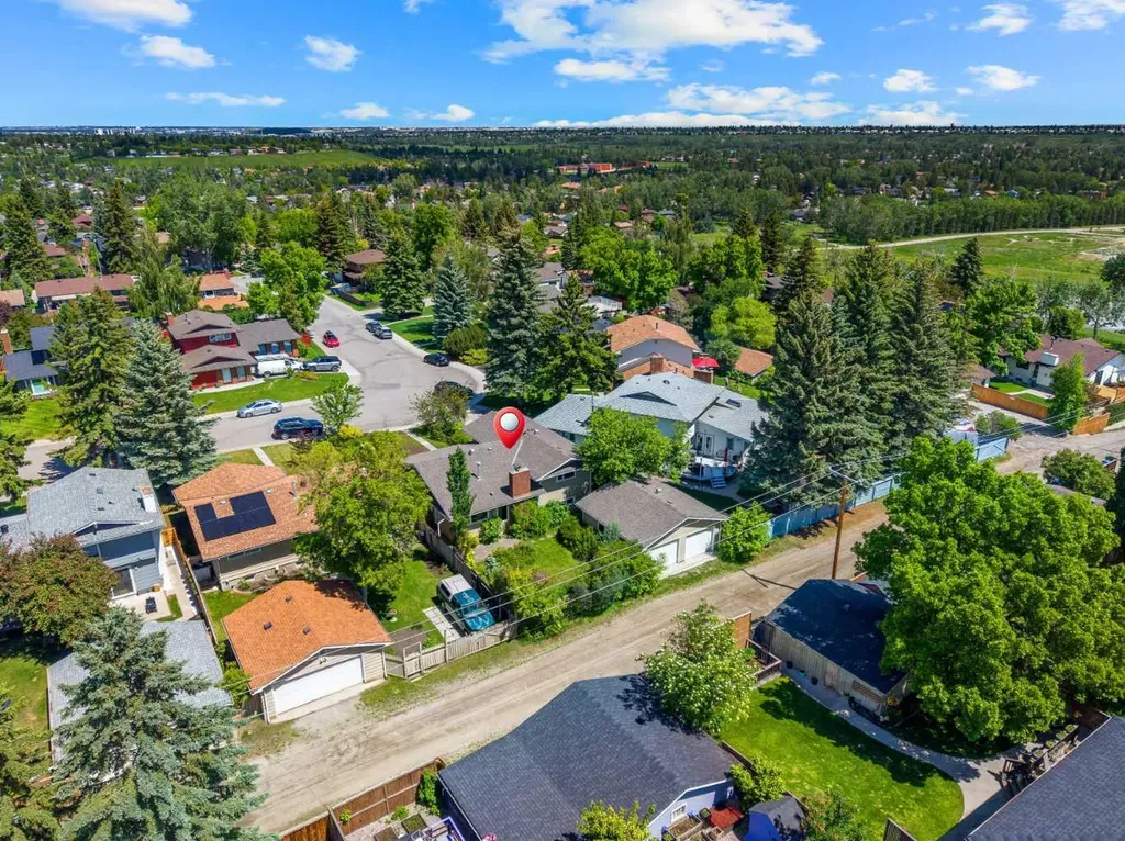 452 Parkridge Rise SE Calgary AB T2J5C3