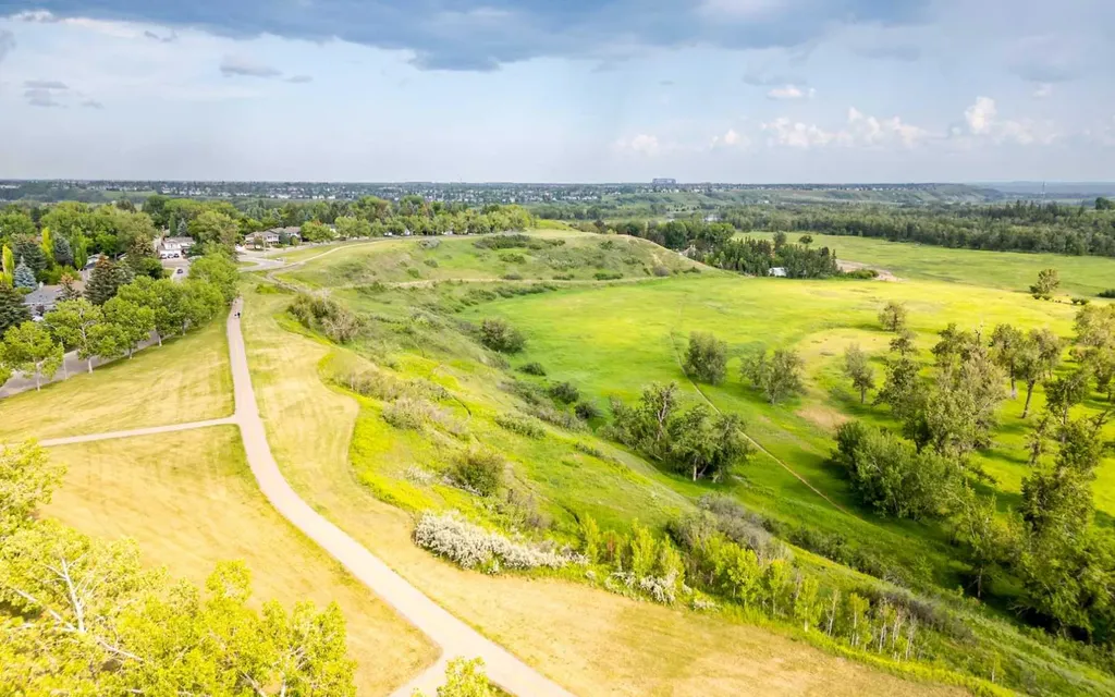 452 Parkridge Rise SE Calgary AB T2J5C3