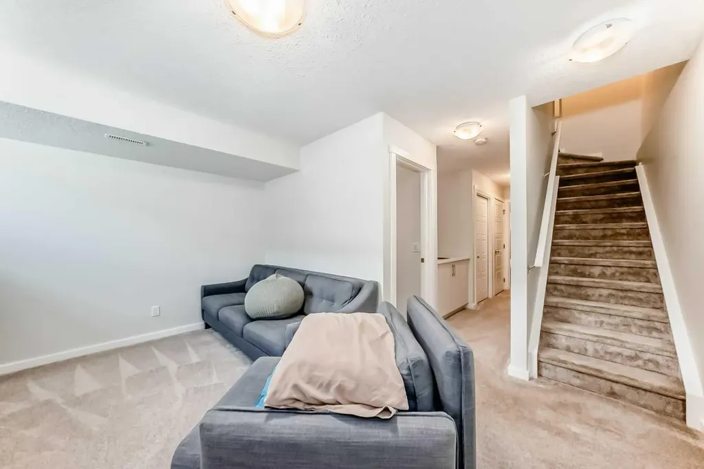 31 Red Embers Parade NE Calgary AB T3N1E9
